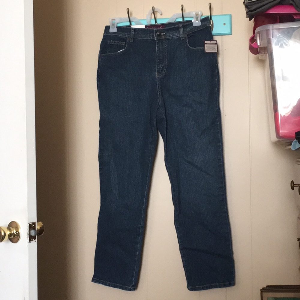 Gloria Vanderbilt Amanda jeans size 12 short